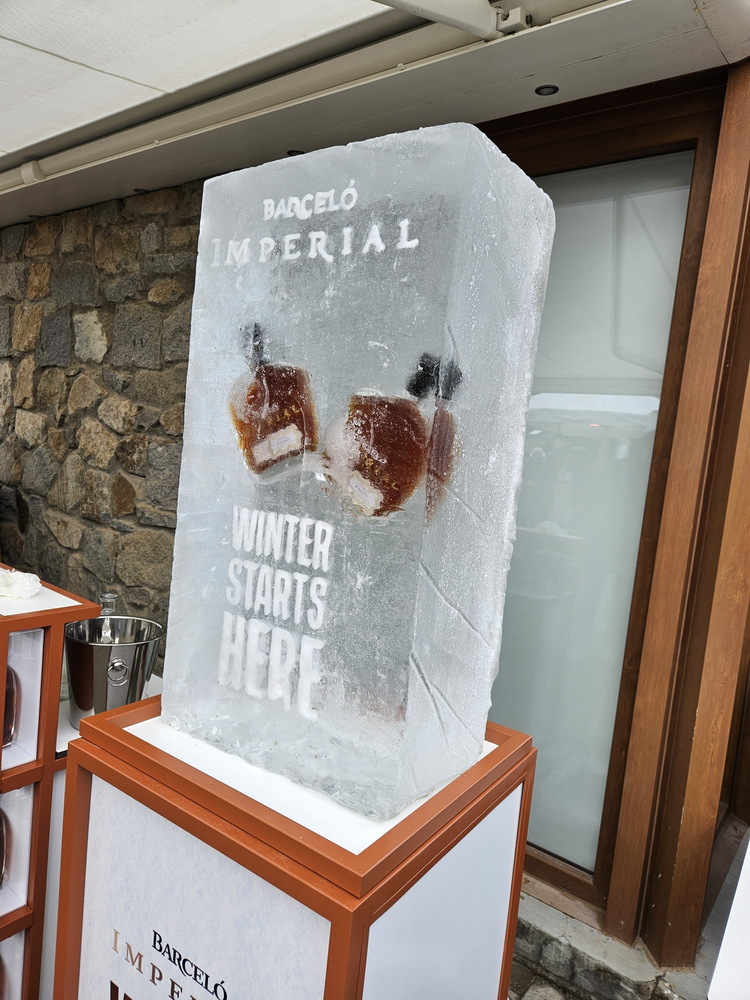Bloque de hielo Barceló Imperial Winter Starts Here